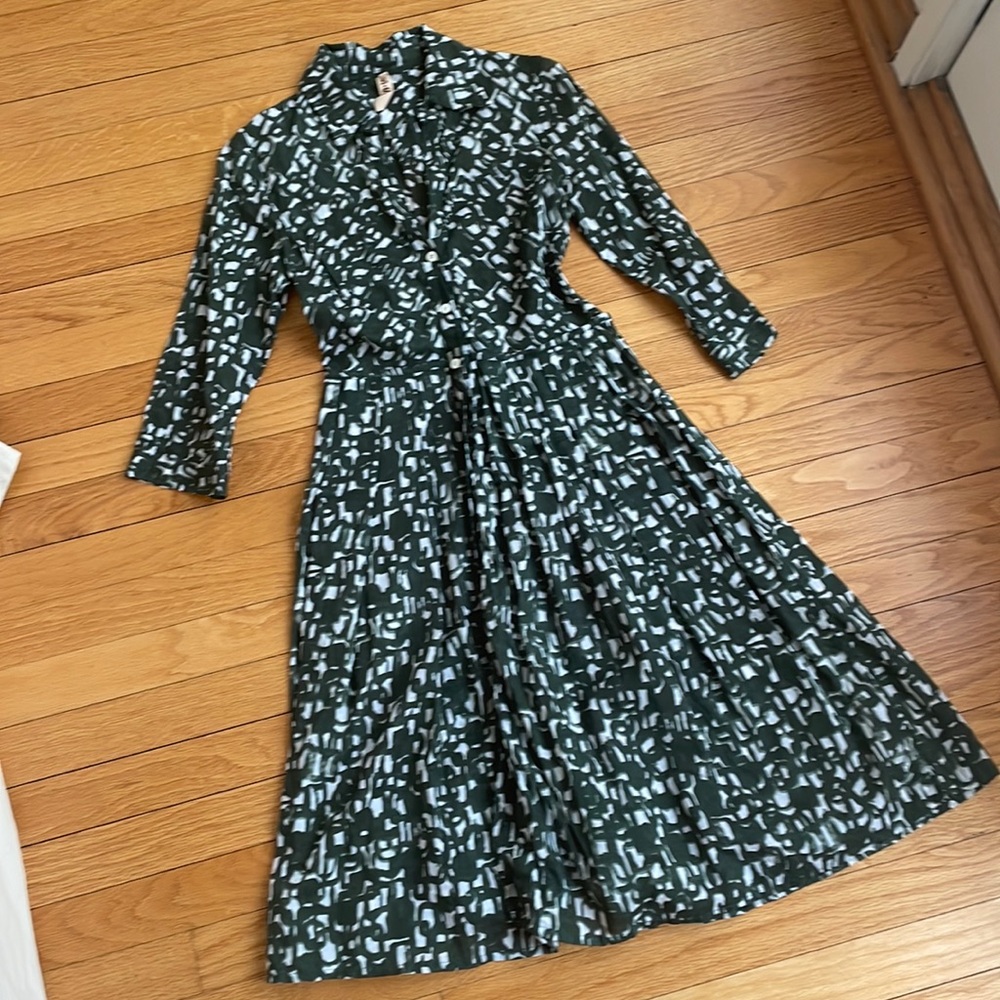 Adorable samantha sung shirt dress in beautiful dark green and white print